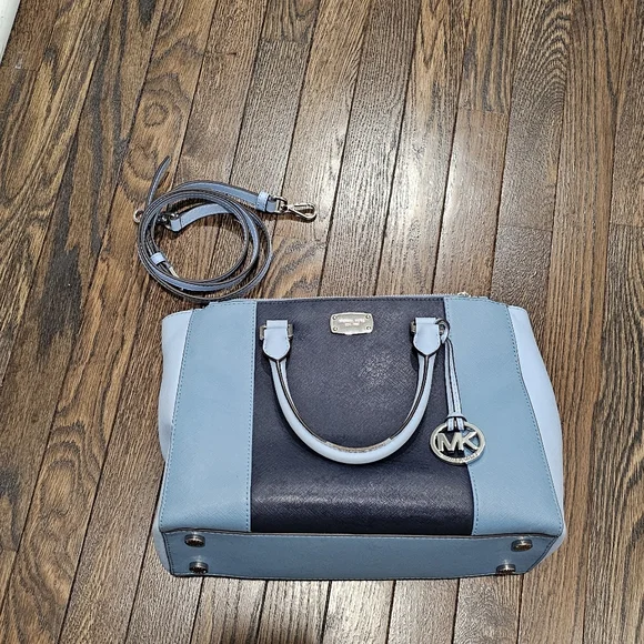 Michael Kors Purse - Picture 2 of 9